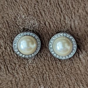 Classic pearl and rhinestone clip earrings